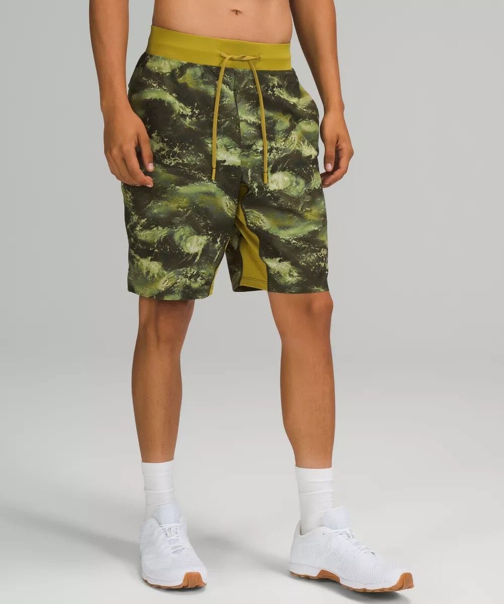 Lululemon T.H.E. Short 9" Linerless Green Camo Wave Athletic Gym Shorts Men's XL
